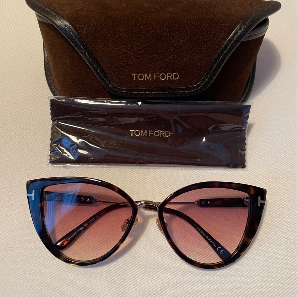 NWOT Tom Ford Anjelica Tinted Cat Eye Sunglassesses in Tortoiseshell